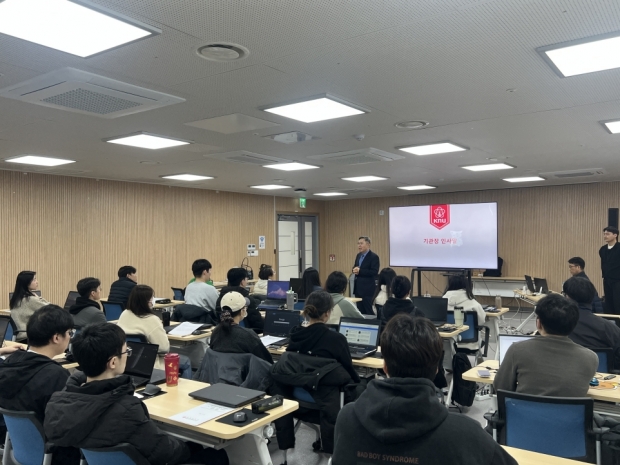 포항시는 23일부터 북구청 문화예술팩토리 교육장에서 ‘K-Digital Training(K-DT) AI·빅데이터 전문가 13기 양성과정’을 운영한다.