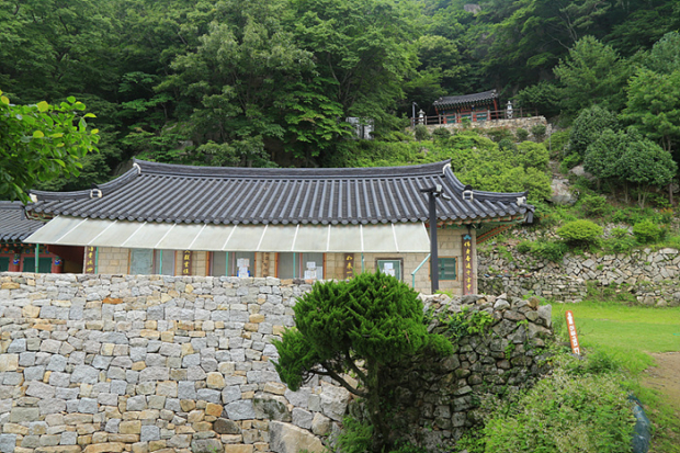 영구암/사진 김해시제공