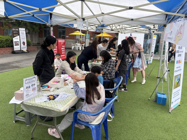 ‘창업 실전 점프업 프로젝트’ 참여자들이 체험부스와 플리마켓 운영/경주시<br>