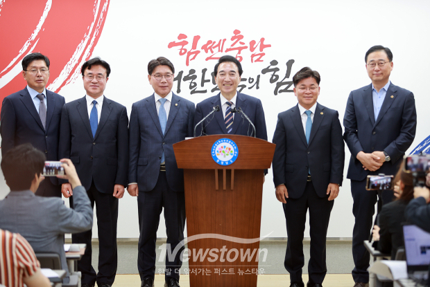 박수현 충청남도지사 당선인 기자회견(사진 / 뉴스타운)
