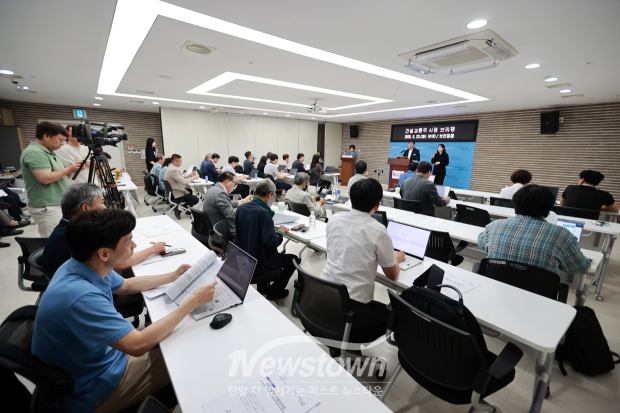 정현모 건설교통국장 시정 브리핑(사진 / 뉴스타운)