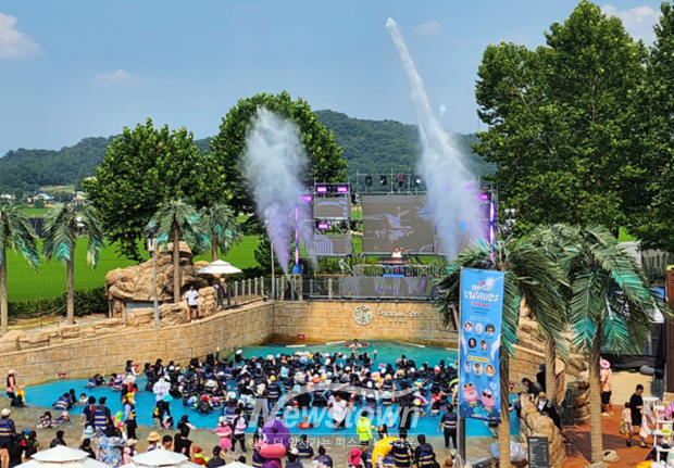 풀파티 ‘DO! GO! WAVE’(사진 / 파라다이스 스파 도고 제공)