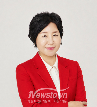 이미애 뉴스타운 보도국 국장