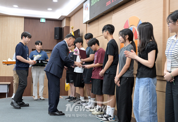 공주시한마음장학생 장학증서 수여식(사진 / 공주시 제공)