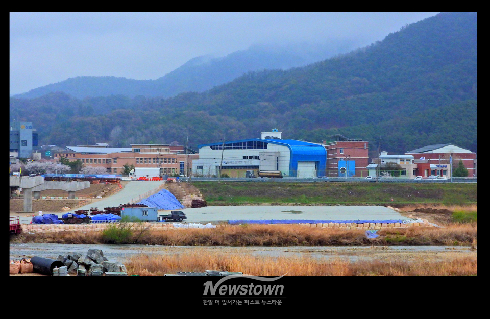 300m원거리에서 촬영한 현장사진