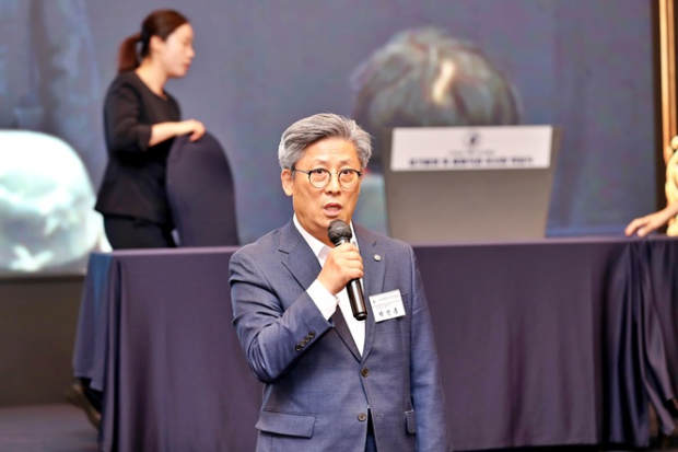 박선홍 사)대한기자연합회 교육원장(전 동아일보인천본부장, 현 더인천 대표)이 소신발언을 하고 있다.