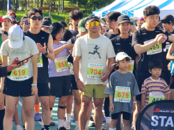 6일 '2026년 제9회 서해구청장배 단축마라톤대회' 참가자들이 경기를 시작하고 있다.
