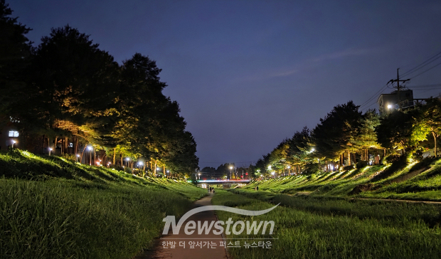 당진천 야간 경관 조성(사진 / 당진시 제공)
