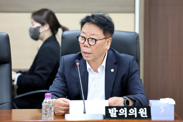 인천시의회 노태손 의원(민·부평구3)이 조례안에 대해 제안 설명을 하고 있다.