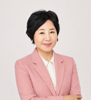 [이미애 논평] 육영수 여사 피격 사건을 소재로 한 영화 '암살자들'...불편한 역사 왜곡